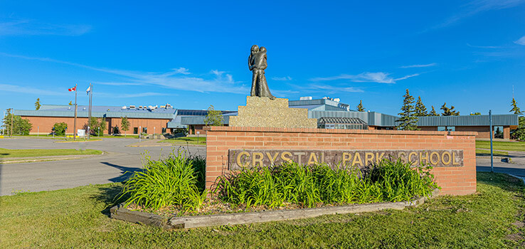 Picture of the front of Crystal Park School